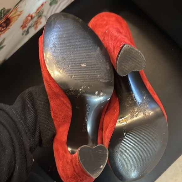 BCBGgeneration red suede heels - Picture 7 of 7